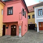 U Synagogy Апартаменты *
